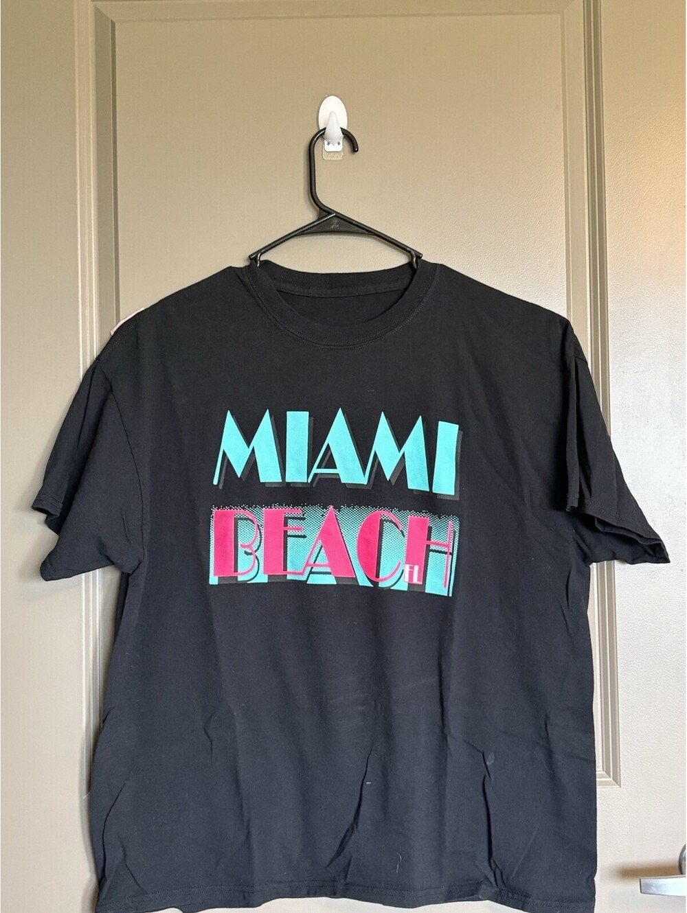 Men’s 2XL Miami Vice Style Miami Beach T-Shirt